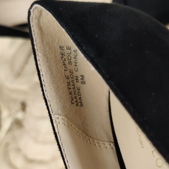 Ann Taylor Factory Black Heels, Size 6M - Picture 4 of 12